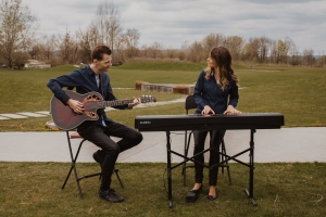 Akustik Duo bei der Agape einer Hochzeit